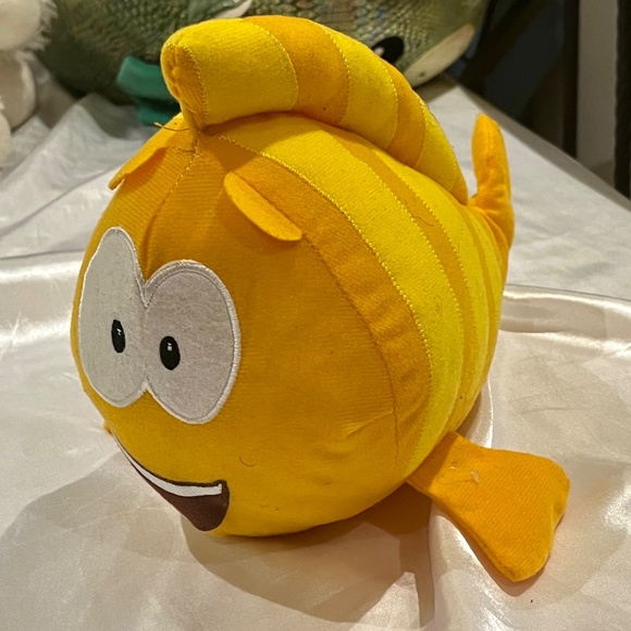 Bubble Guppies - Mr. Grouper Plushie - Picture 2 of 2
